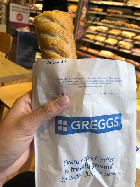 sausage roll ของร้าน Greggs มิตรแท่คนที่ต้องการ กินแบบคนงบน้อยในลิเวอร์พูล 